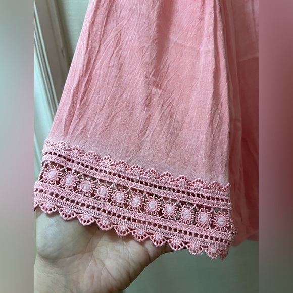 ⚫️ BOGO Must have pink bohemian style flowy top, made in Italy, viscose, tassel - Picture 2 of 8